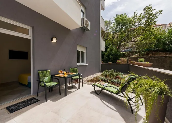 Free Parking Marli 4 - Room With Private Entrance -