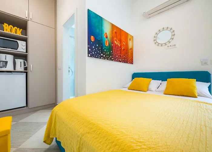 Free Parking Marli 4 - Room With Private Entrance -